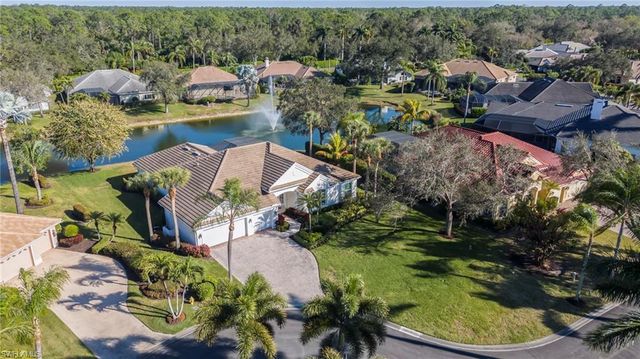 637 Shoreline DR, Naples, FL 34119