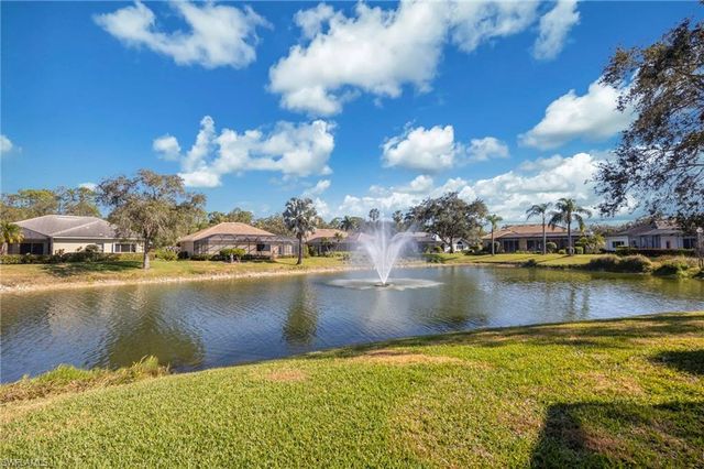 637 Shoreline DR, Naples, FL 34119