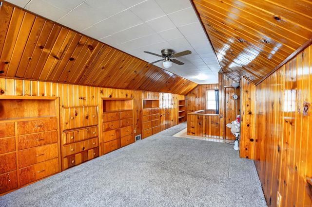 1733 Byron Avenue, Waterloo, IA 50702