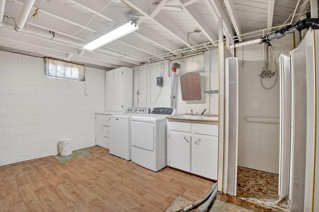 1733 Byron Avenue, Waterloo, IA 50702