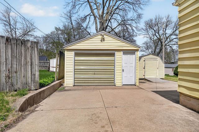 1733 Byron Avenue, Waterloo, IA 50702
