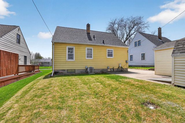 1733 Byron Avenue, Waterloo, IA 50702