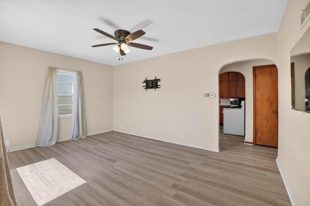 1733 Byron Avenue, Waterloo, IA 50702