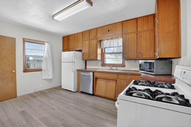 1733 Byron Avenue, Waterloo, IA 50702