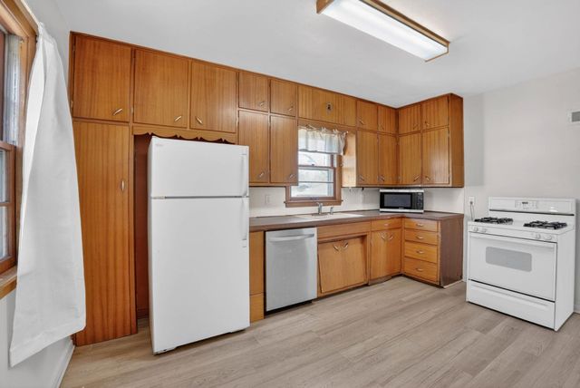 1733 Byron Avenue, Waterloo, IA 50702