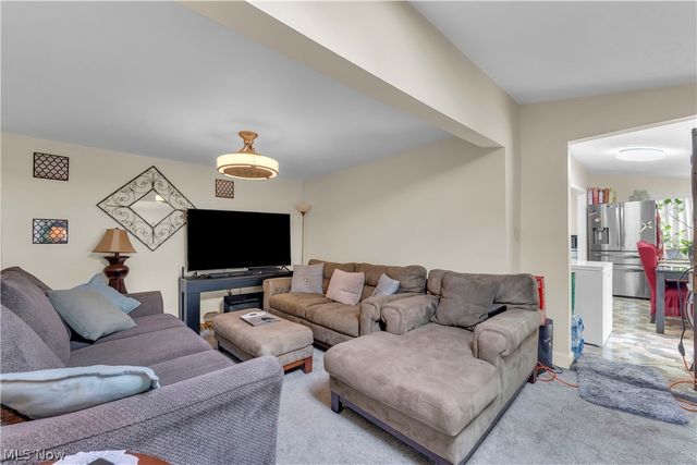 34031 Victor Drive, Eastlake, OH 44095