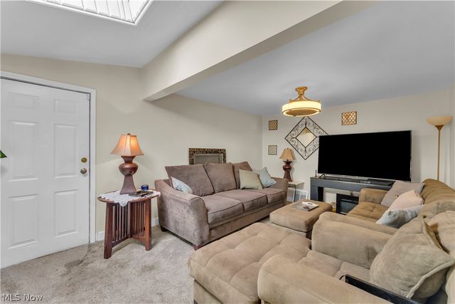 34031 Victor Drive, Eastlake, OH 44095
