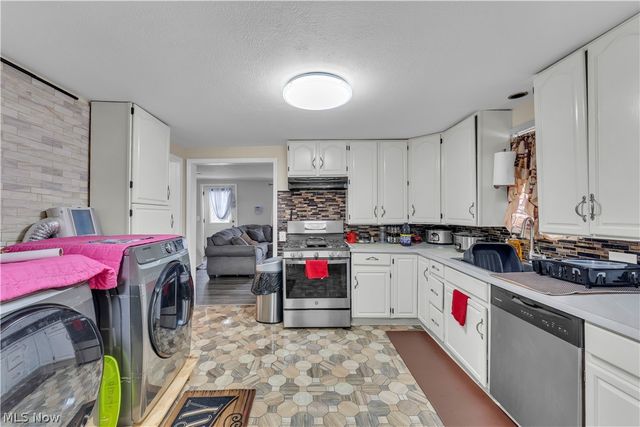 34031 Victor Drive, Eastlake, OH 44095