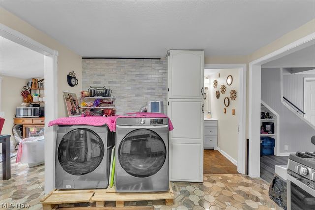 34031 Victor Drive, Eastlake, OH 44095
