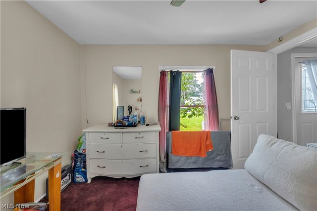 34031 Victor Drive, Eastlake, OH 44095