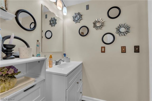 34031 Victor Drive, Eastlake, OH 44095