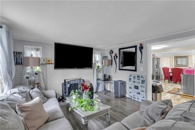 34031 Victor Drive, Eastlake, OH 44095