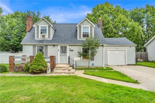 34031 Victor Drive, Eastlake, OH 44095