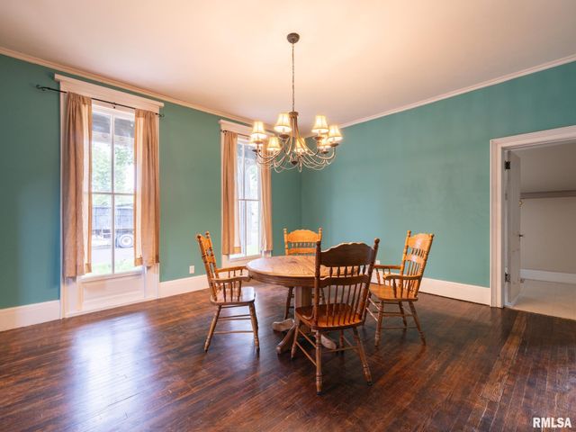 715 N 4TH Street, Pekin, IL 61554