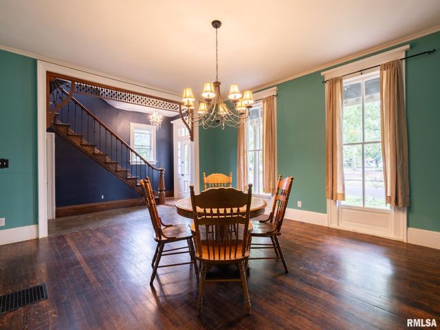 715 N 4TH Street, Pekin, IL 61554