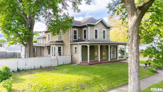 715 N 4TH Street, Pekin, IL 61554