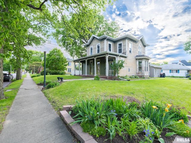 715 N 4TH Street, Pekin, IL 61554