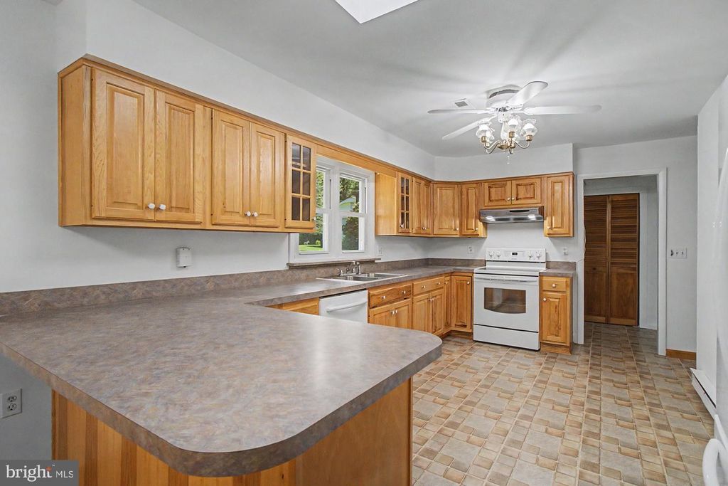 Image 14 of property listing at 819 WALTERS MILL RD, Forest Hill, MD 21050