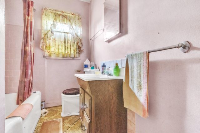 3900 Whitney Ave, Sacramento, CA 95821