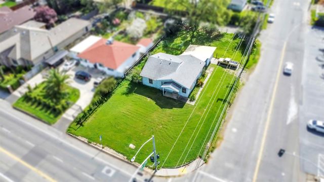 3900 Whitney Ave, Sacramento, CA 95821