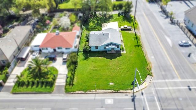 3900 Whitney Ave, Sacramento, CA 95821