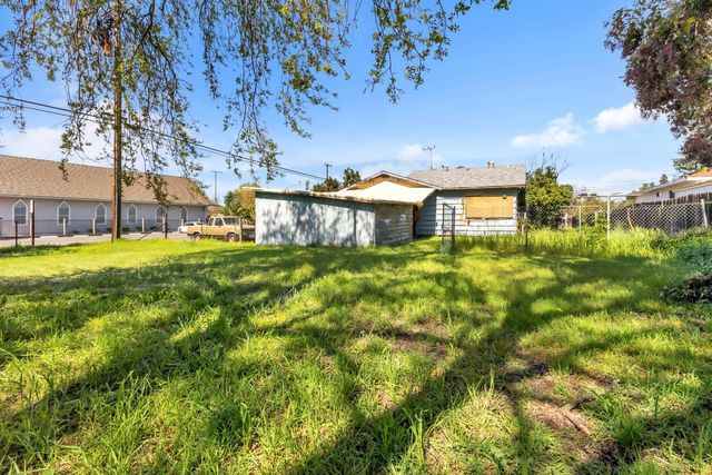 3900 Whitney Ave, Sacramento, CA 95821