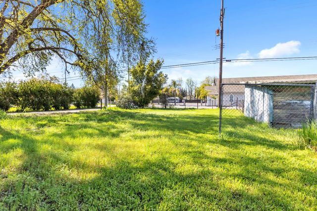 3900 Whitney Ave, Sacramento, CA 95821