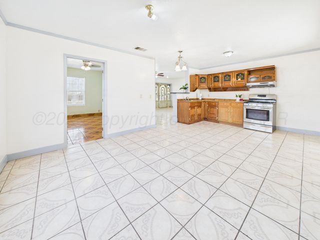 315 N Hazel Street, Pampa, TX 79065