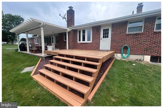 51 RACEHORSE DR, Jonestown, PA 17038