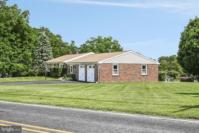 51 RACEHORSE DR, Jonestown, PA 17038