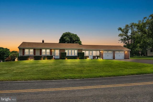 51 RACEHORSE DR, Jonestown, PA 17038