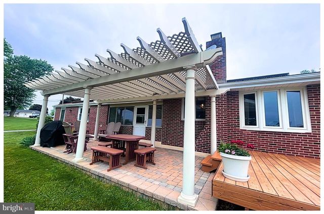 51 RACEHORSE DR, Jonestown, PA 17038