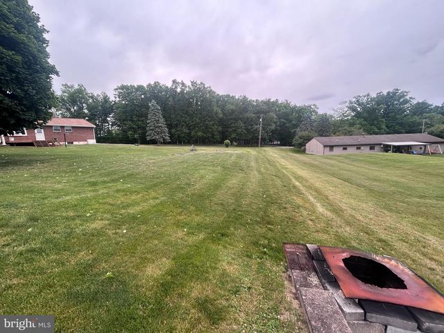 51 RACEHORSE DR, Jonestown, PA 17038