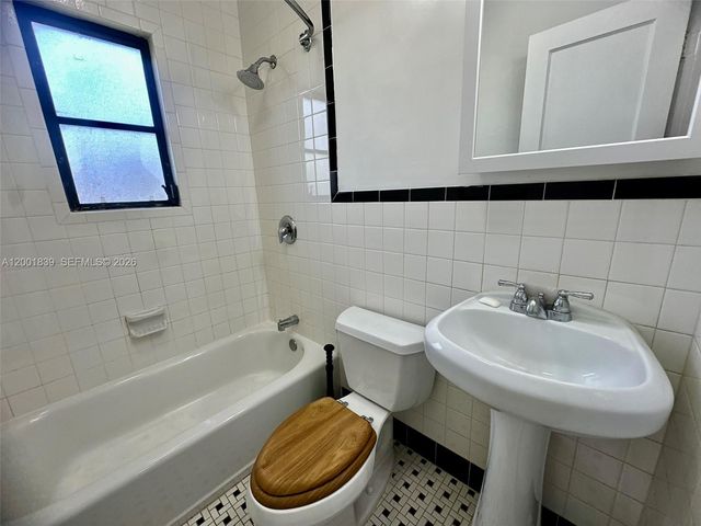 3712 Anderson Rd 4, Coral Gables, FL 33134