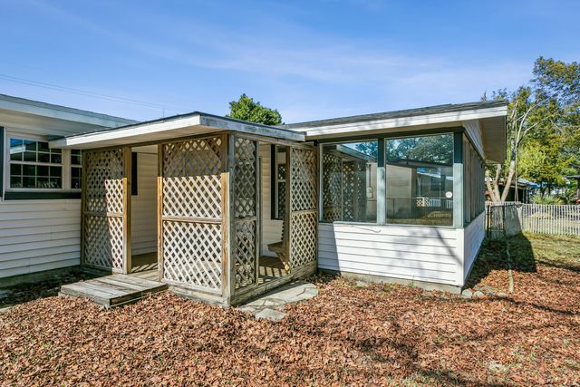 123 SW Robinwood Drive, Fort Walton Beach, FL 32548