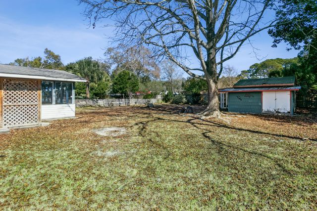 123 SW Robinwood Drive, Fort Walton Beach, FL 32548