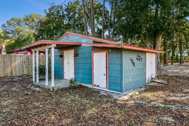 123 SW Robinwood Drive, Fort Walton Beach, FL 32548