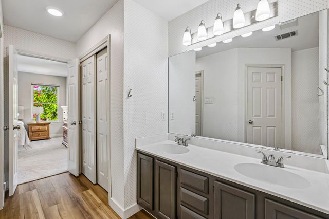 7400 Peabody DR, Austin, TX 78729