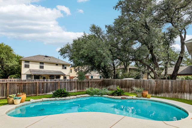 7400 Peabody DR, Austin, TX 78729