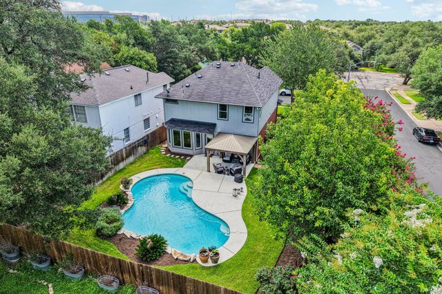 7400 Peabody DR, Austin, TX 78729