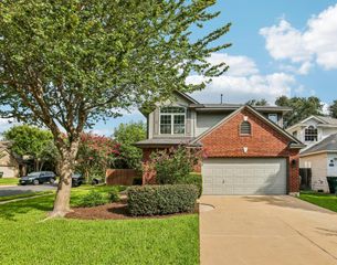 7400 Peabody DR, Austin, TX 78729