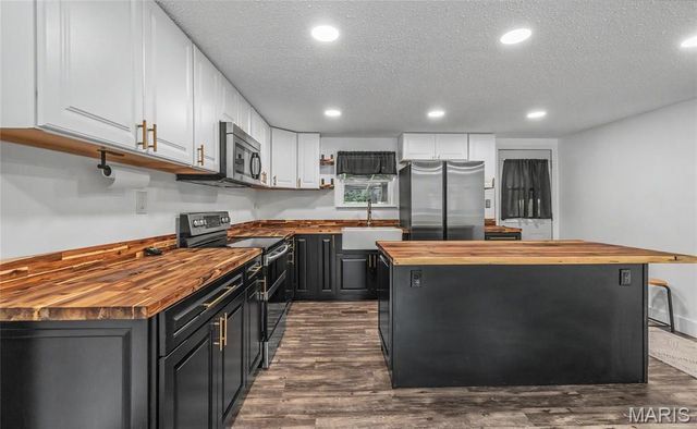 388 Walls Ford Road, St Clair, MO 63077