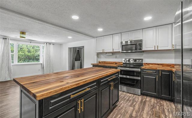 388 Walls Ford Road, St Clair, MO 63077