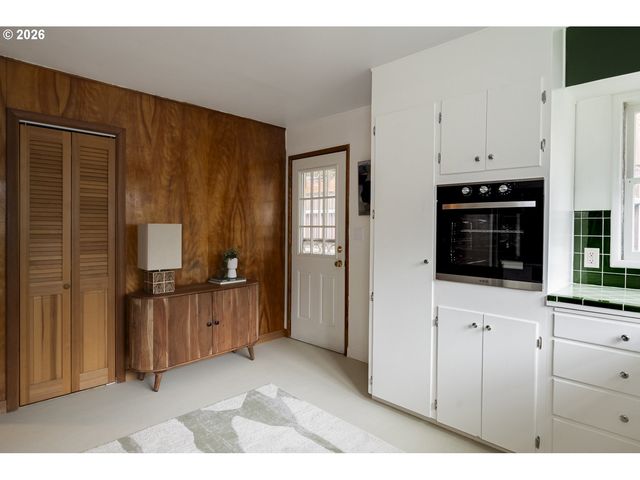 1527 N EMERSON St, Portland, OR 97217