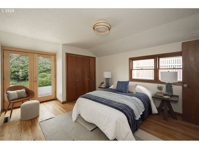 1527 N EMERSON St, Portland, OR 97217