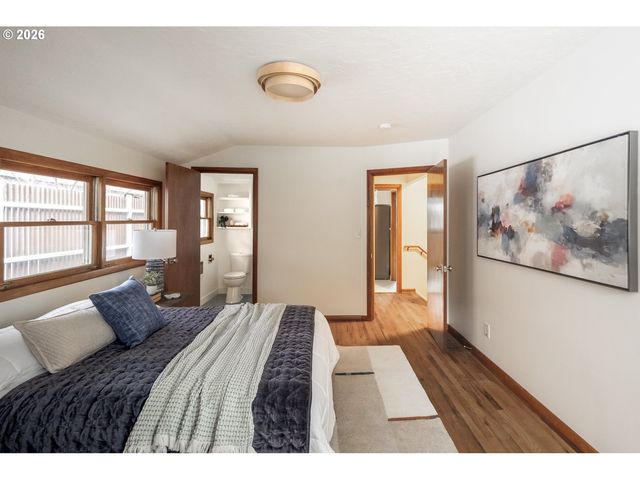 1527 N EMERSON St, Portland, OR 97217