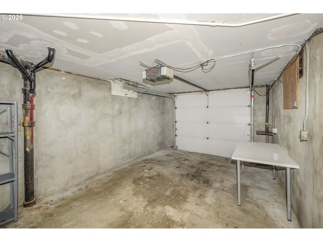 1527 N EMERSON St, Portland, OR 97217