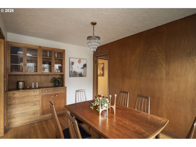 1527 N EMERSON St, Portland, OR 97217