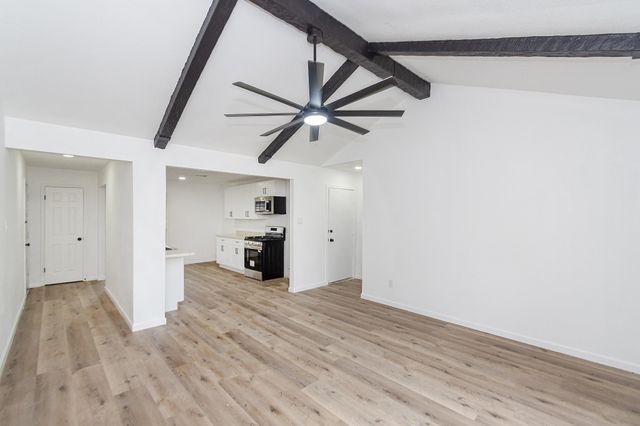 1918 Deerhurst Lane, Houston, TX 77088