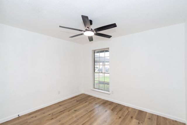 1918 Deerhurst Lane, Houston, TX 77088